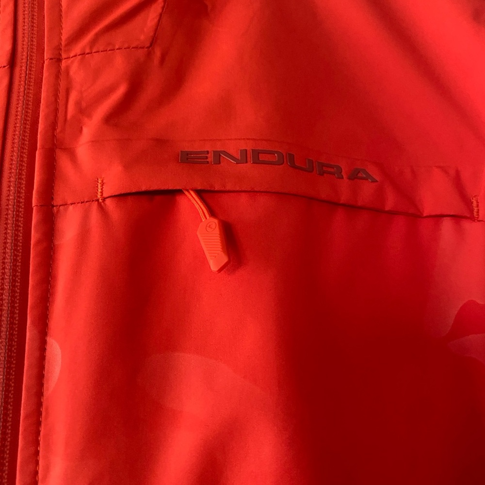 Endura Women’s Rain Jacket - Picture 4 of 9